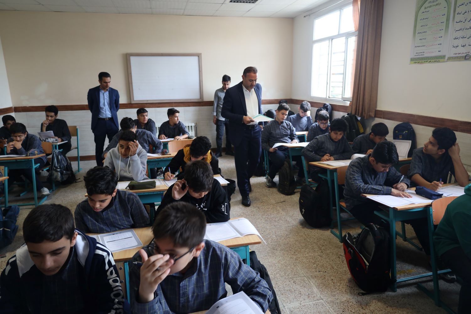 سنجش سطح سواد آبی دانش آموزان قزوینی در قالب اجرای طرح دانش اموزی نجات آب